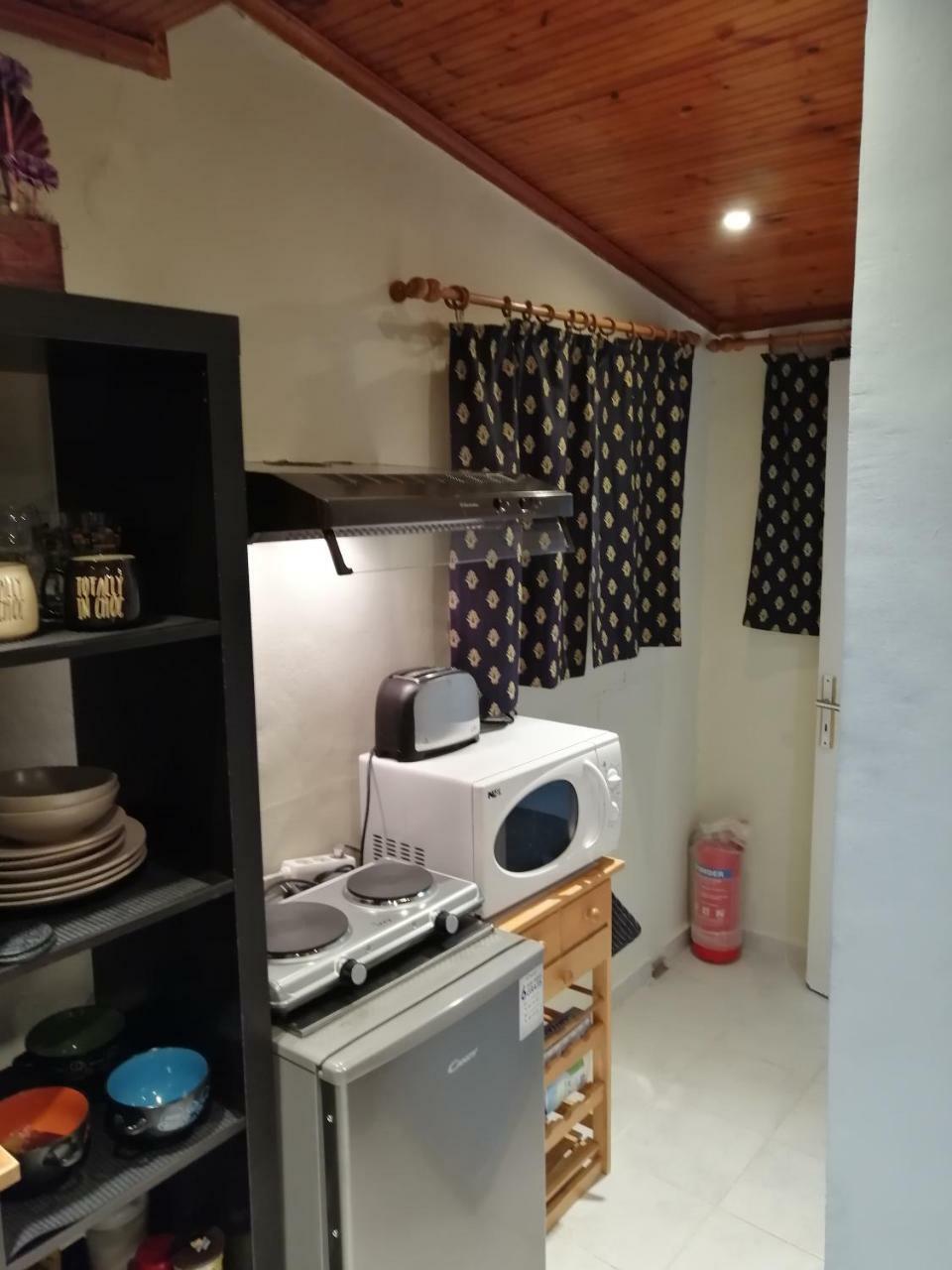 Top Floor Studio Near Metro&View&200Mbps Athen Exterior foto